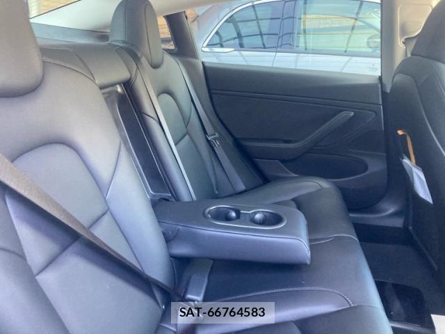 Tesla MODEL 3 2020-08 8232146-12