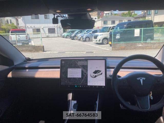 Tesla MODEL 3 2020-08 8232146-14