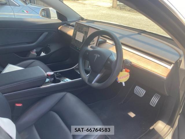 Tesla MODEL 3 2020-08 8232146-8