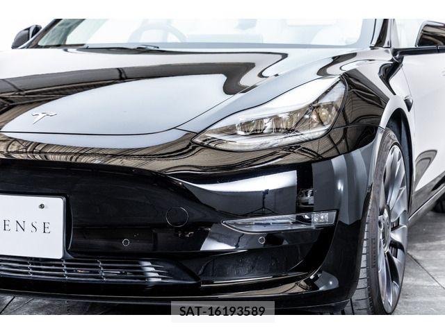 Tesla MODEL 3 2021-06 8317642-10