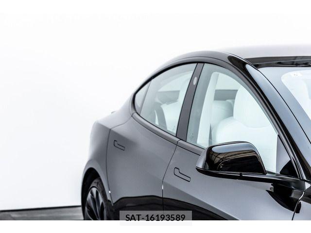 Tesla MODEL 3 2021-06 8317642-14