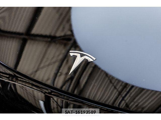 Tesla MODEL 3 2021-06 8317642-18