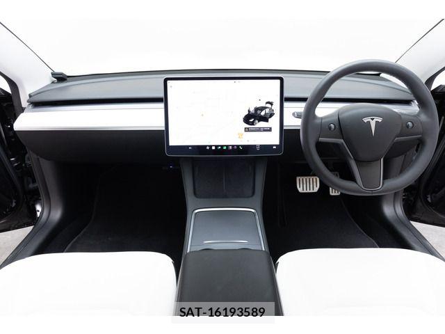 Tesla MODEL 3 2021-06 8317642-1