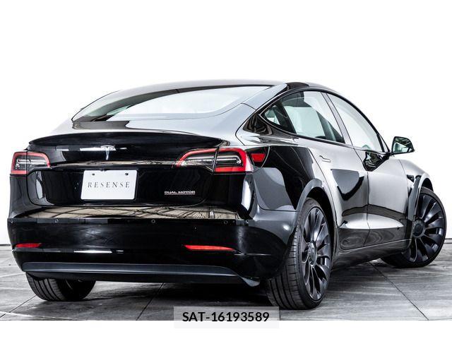 Tesla MODEL 3 2021-06 8317642-2