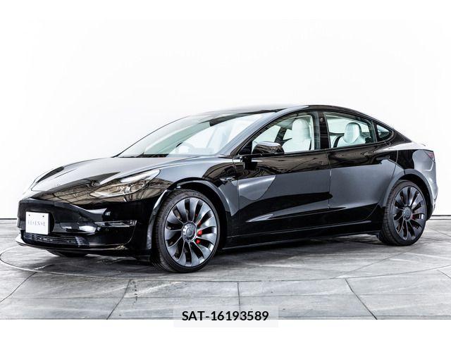 Tesla MODEL 3 2021-06 8317642-3