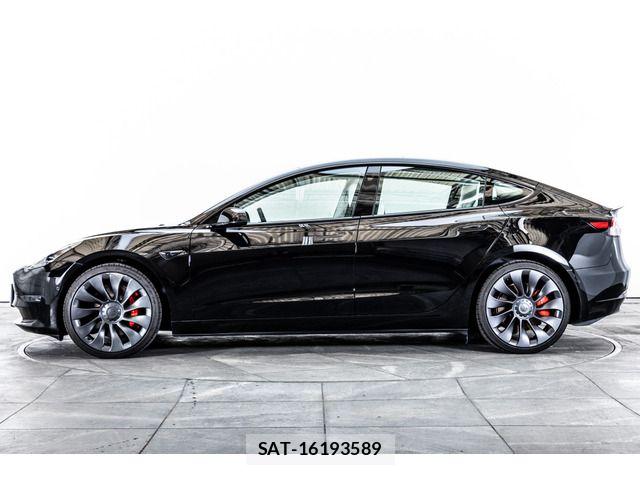 Tesla MODEL 3 2021-06 8317642-4