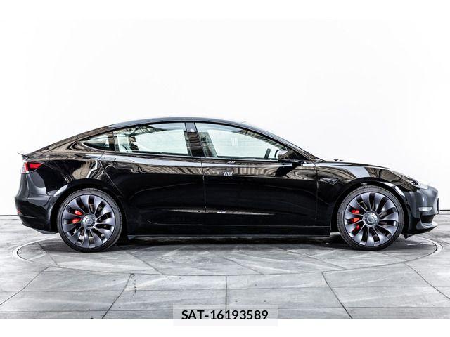 Tesla MODEL 3 2021-06 8317642-7