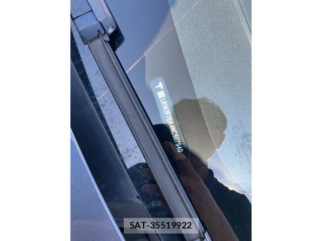 Tesla MODEL 3 2022-02 8317643-10
