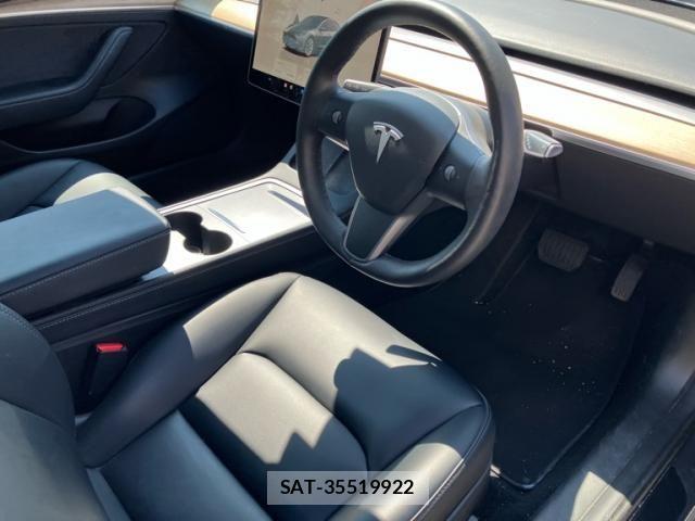 Tesla MODEL 3 2022-02 8317643-14