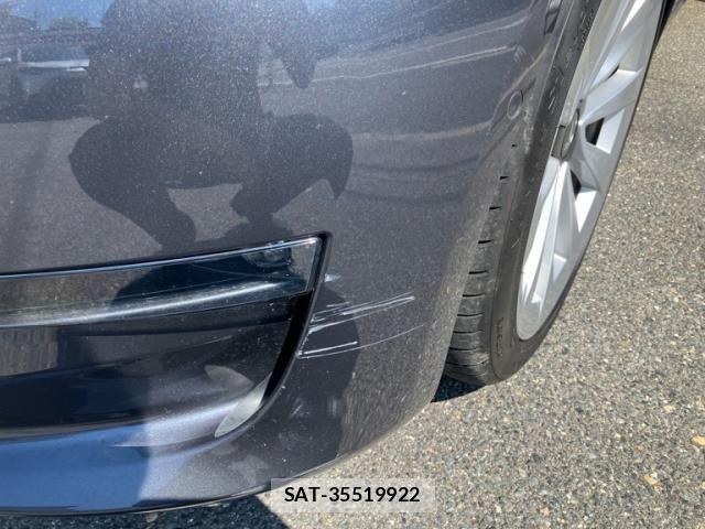 Tesla MODEL 3 2022-02 8317643-1