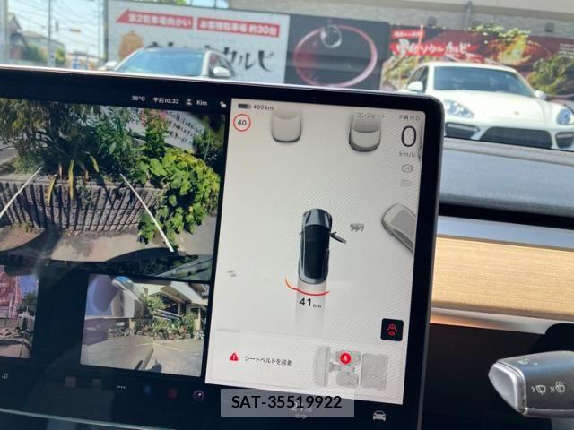 Tesla MODEL 3 2022-02 8317643-21