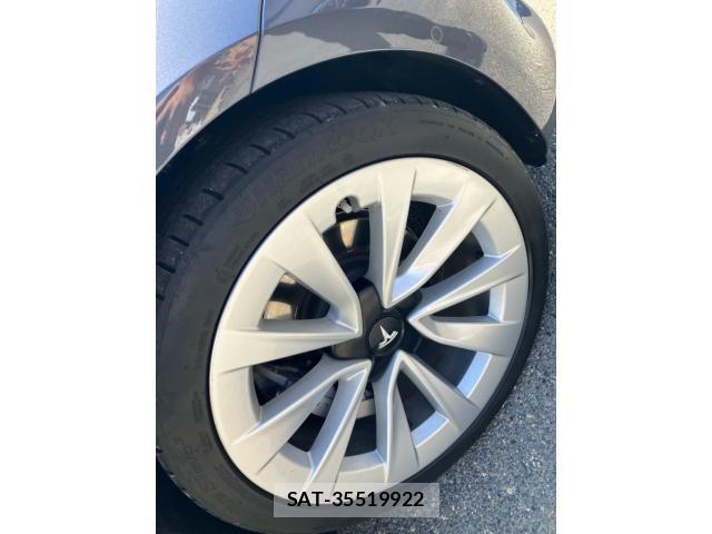 Tesla MODEL 3 2022-02 8317643-3
