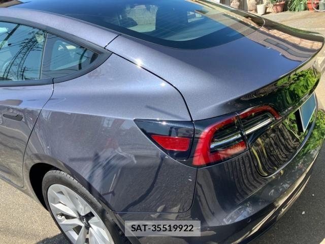 Tesla MODEL 3 2022-02 8317643-6
