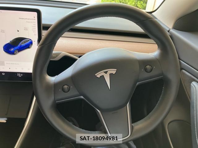 Tesla MODEL 3 2020-09 8317644-16
