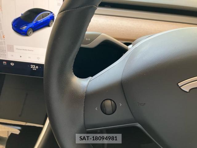 Tesla MODEL 3 2020-09 8317644-18