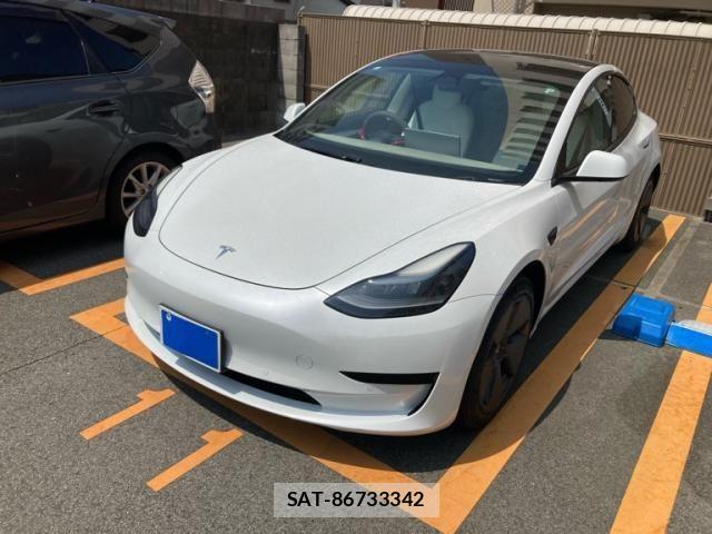 Tesla MODEL 3 2021-07 8317645-0