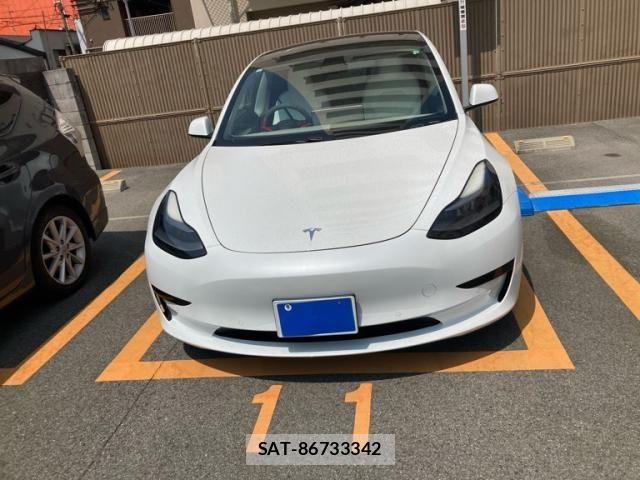 Tesla MODEL 3 2021-07 8317645-1