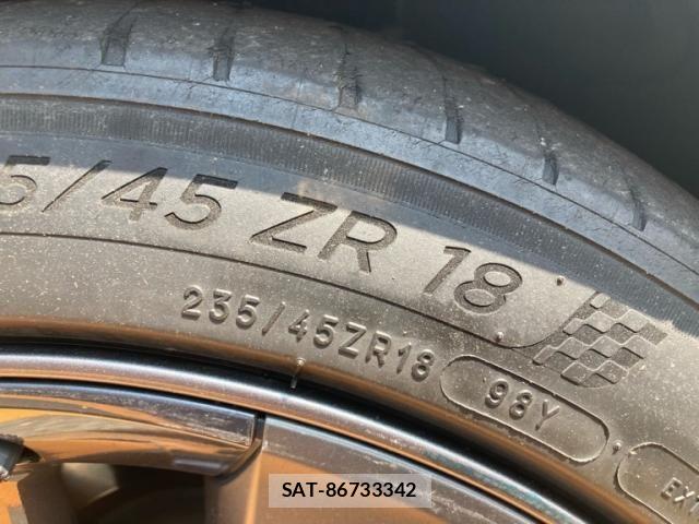 Tesla MODEL 3 2021-07 8317645-4