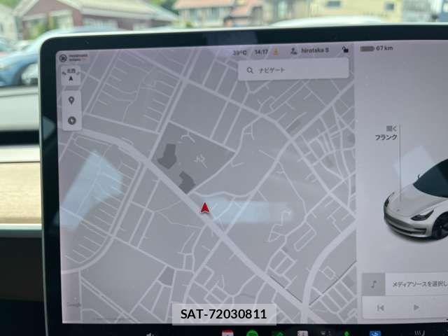 Tesla MODEL 3 2021-08 8355784-4