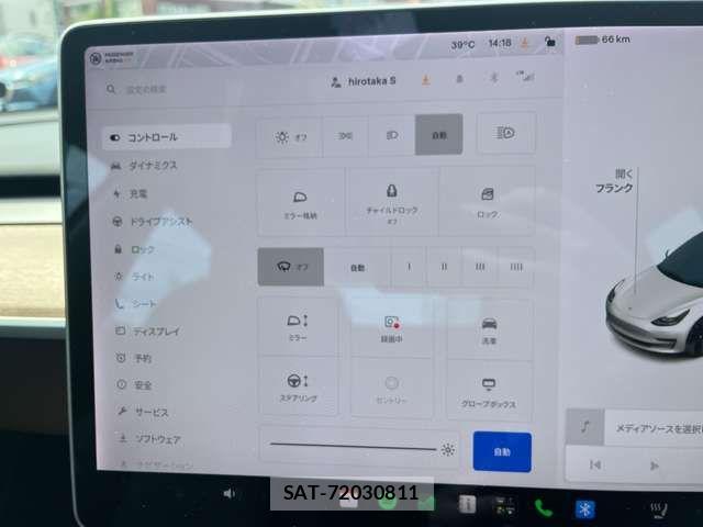 Tesla MODEL 3 2021-08 8355784-5