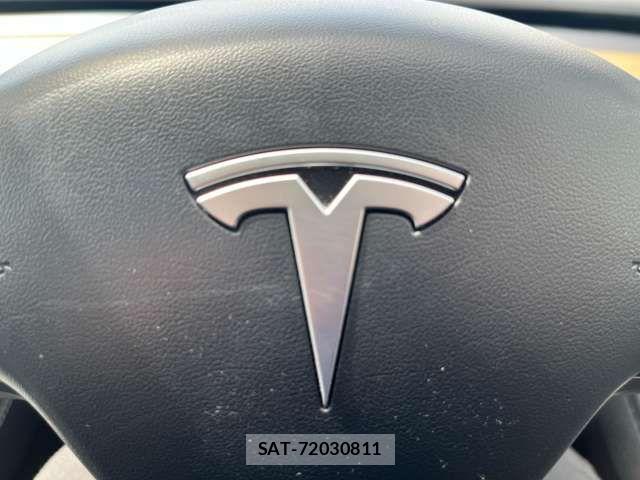Tesla MODEL 3 2021-08 8355784-10