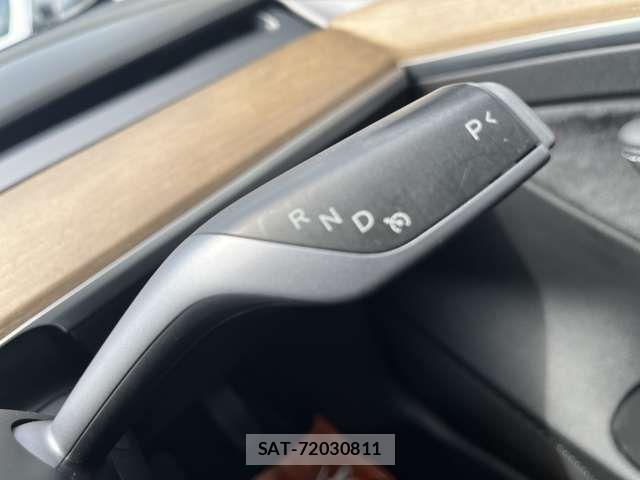 Tesla MODEL 3 2021-08 8355784-12