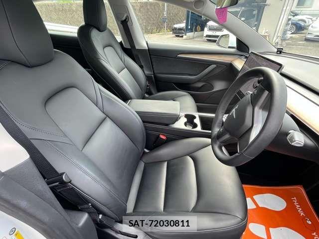 Tesla MODEL 3 2021-08 8355784-1