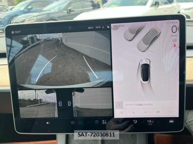 Tesla MODEL 3 2021-08 8355784-3