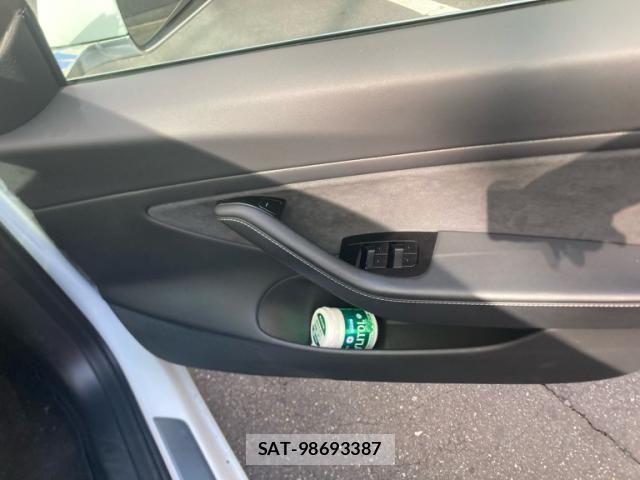 Tesla MODEL 3 2020-09 8369424-10