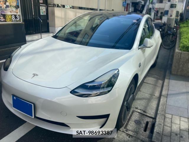 Tesla MODEL 3 2020-09 8369424-1