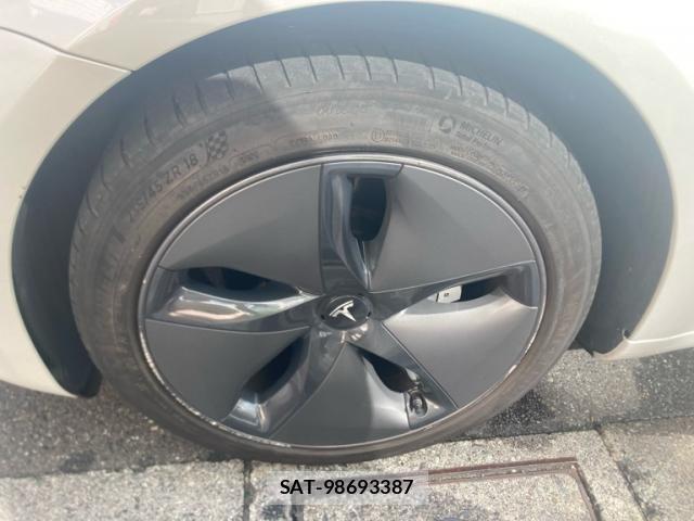 Tesla MODEL 3 2020-09 8369424-21
