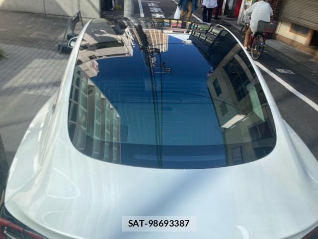 Tesla MODEL 3 2020-09 8369424-4