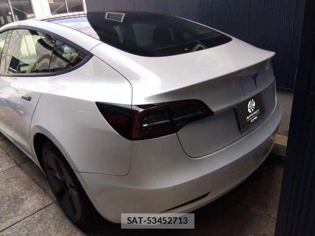 Tesla MODEL 3 2022-12 8415472-2