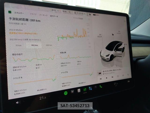 Tesla MODEL 3 2022-12 8415472-3