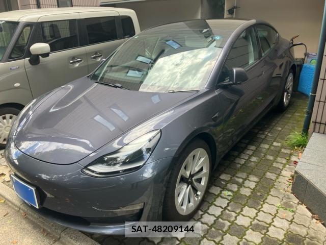 Tesla MODEL 3 2021-05 8415473-1