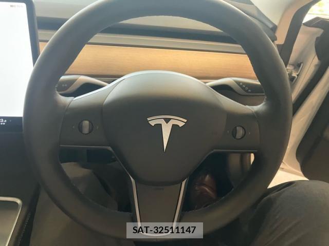 Tesla MODEL 3 2022-06 8438986-12