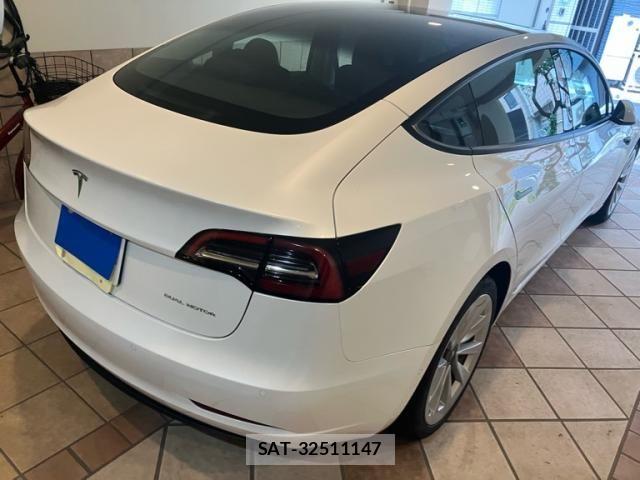 Tesla MODEL 3 2022-06 8438986-7