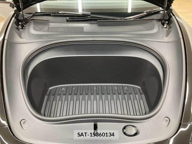 Tesla MODEL 3 2024-12 8486179-13