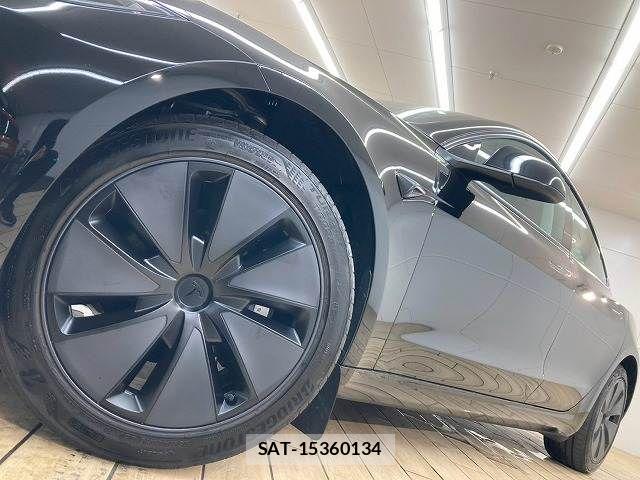 Tesla MODEL 3 2024-12 8486179-18
