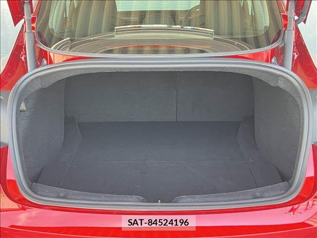 Tesla MODEL 3 2025-09 8527781-19