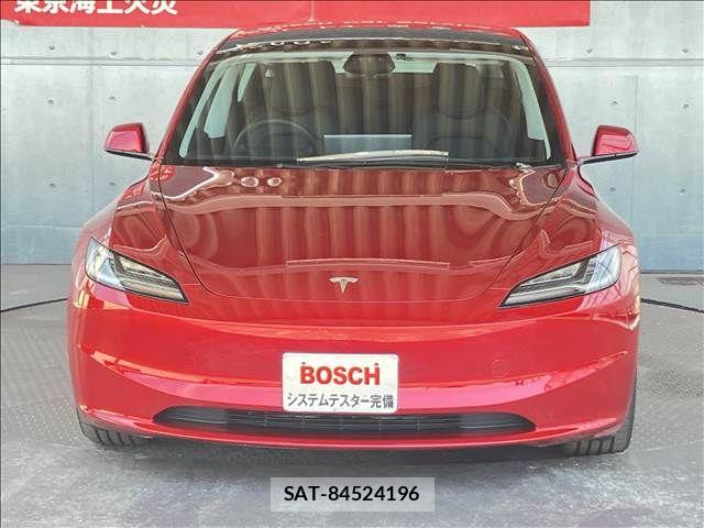 Tesla MODEL 3 2025-09 8527781-4