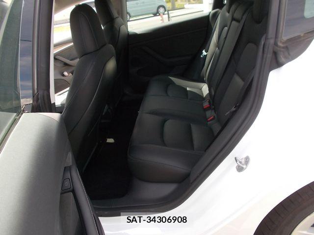 Tesla MODEL 3 2022-12 8563812-11