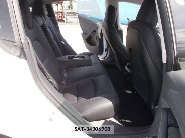 Tesla MODEL 3 2022-12 8563812-12