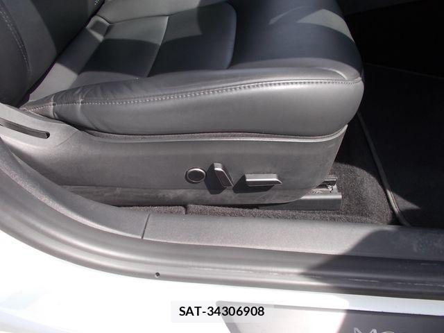 Tesla MODEL 3 2022-12 8563812-13