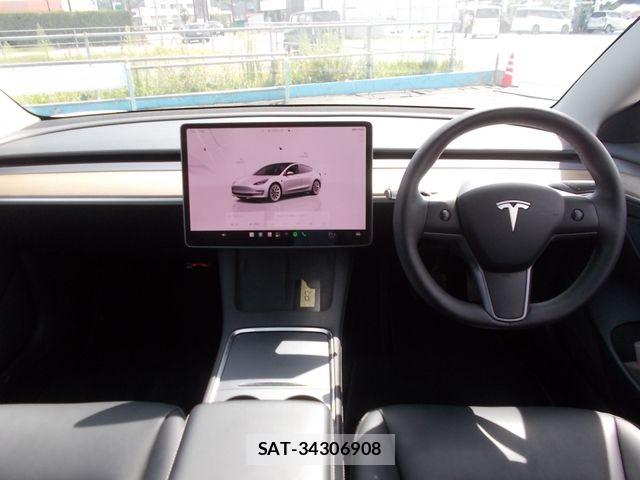 Tesla MODEL 3 2022-12 8563812-4