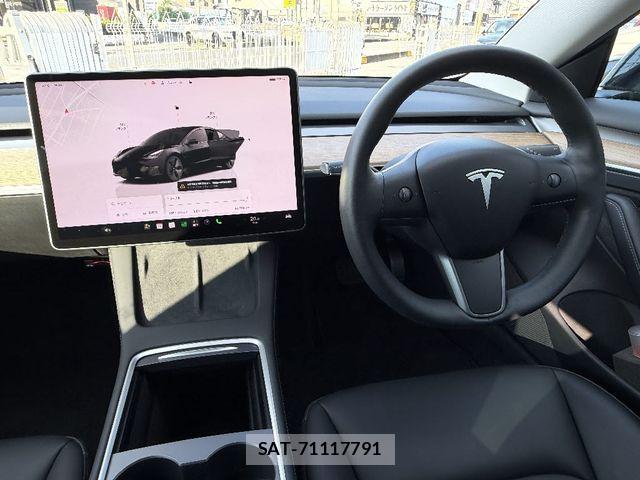 Tesla MODEL 3 2022-03 8563813-20