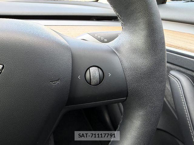 Tesla MODEL 3 2022-03 8563813-22