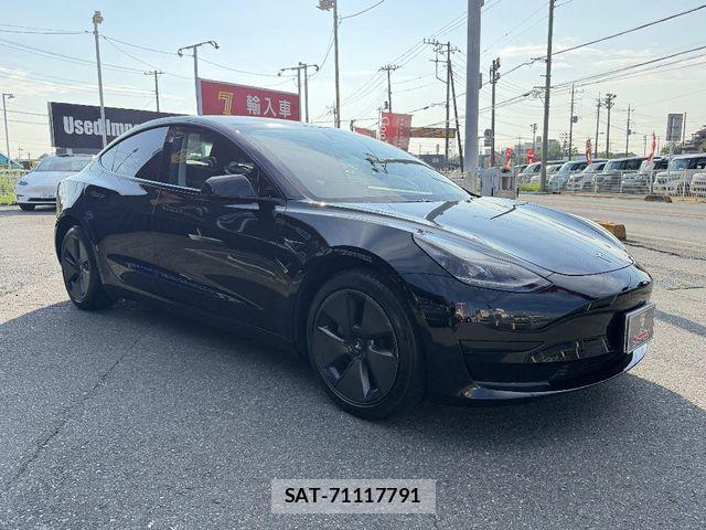 Tesla MODEL 3 2022-03 8563813-7