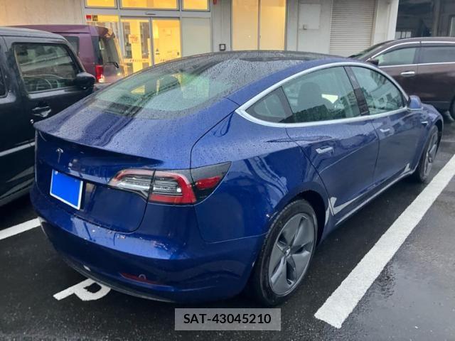 Tesla MODEL 3 2019-12 8563816-3