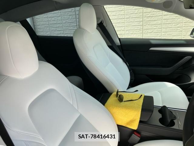 Tesla MODEL 3 2021-06 8563811-10